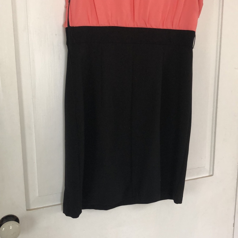 Dress - Picture 6 of 8